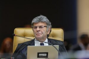 Fux pede acesso a inquéritos de Bolsonaro no STF