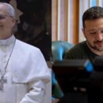 Um homem de vestes brancas e outro de camiseta em ambientes distintos sem interação visual