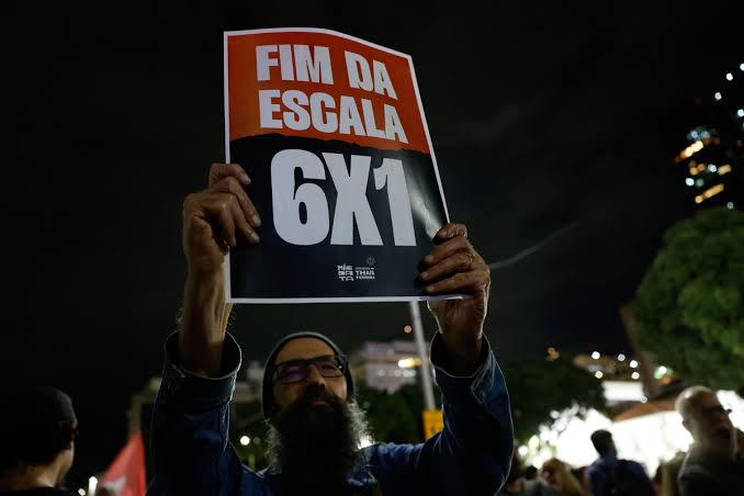 Senado decide hoje se acelera PEC do fim da 6x1